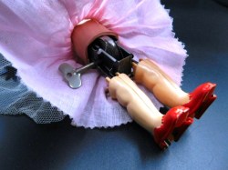 pink key wind legs